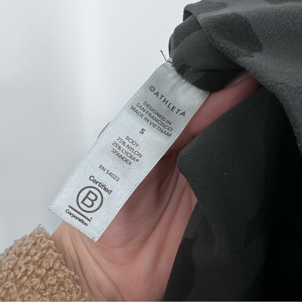 Athleta Salutation Black Camo Jogger Pants - Picture 9 of 10